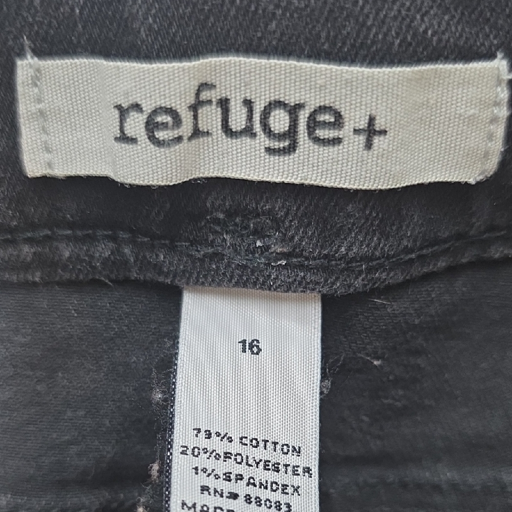 Refuge Black Wash High Waist Jean Shorts - Picture 2 of 8